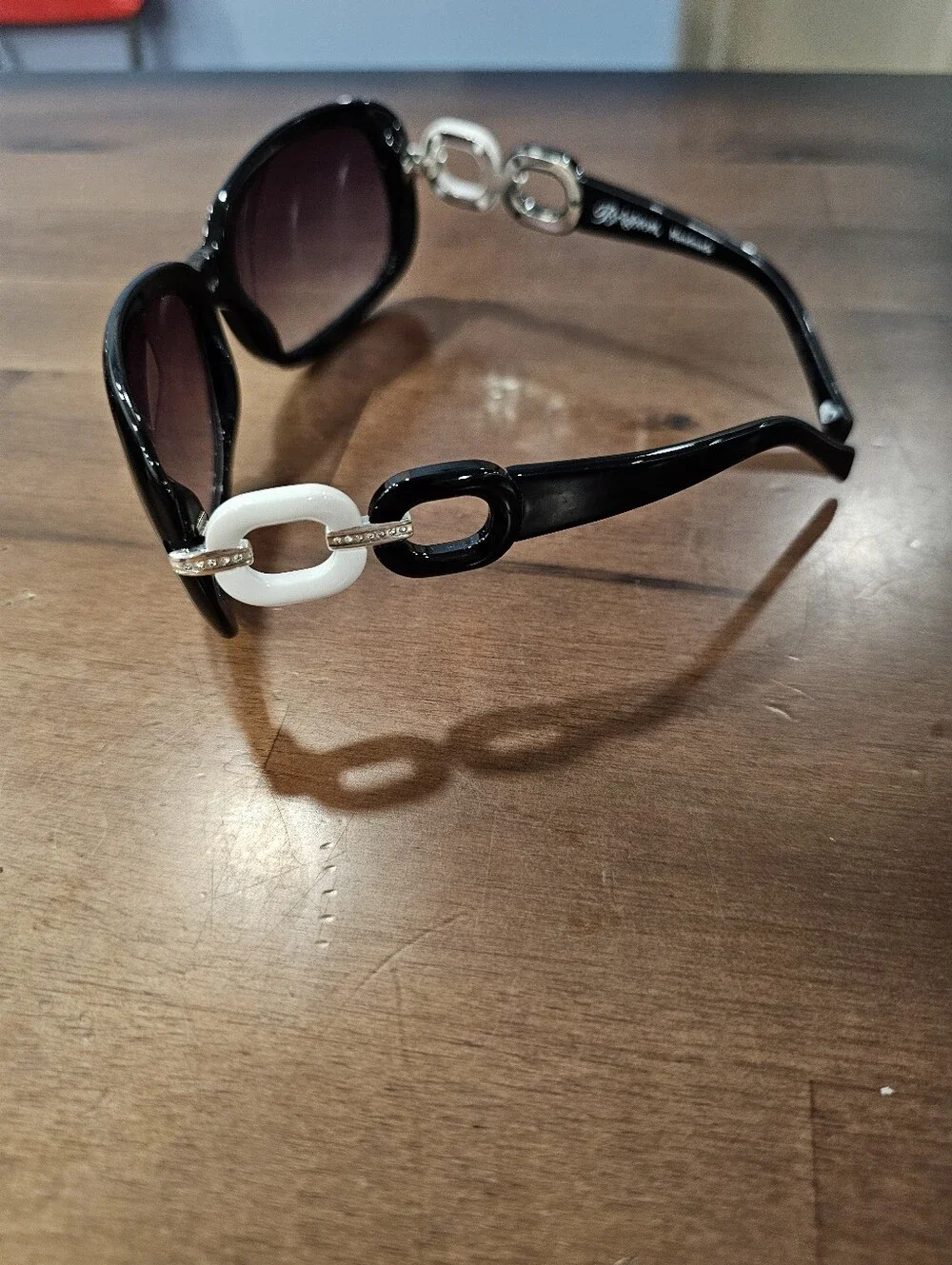 Brighton Handmade Express Yourself Black Frame Sunglasses Oval Oversized Links